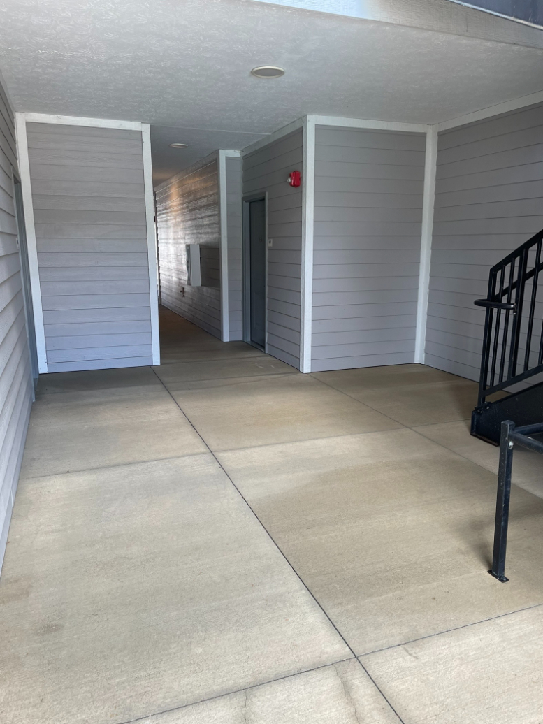Breezeway Cleaning in Indianapolis, IN